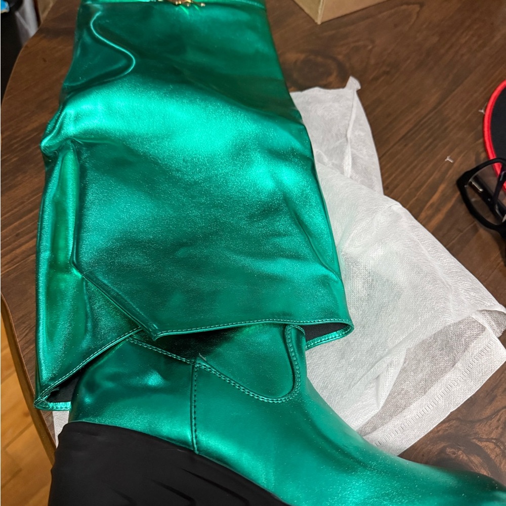 Cape Robinn Shiny Green Knee-High Boots new size 8